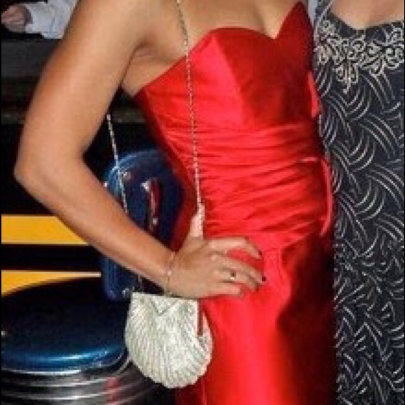 SCOTT McCLINTOCK Red Ballgown SZ 6 - Picture 2 of 8